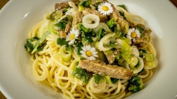 Těstoviny s kr&eacute;movou om&aacute;čkou