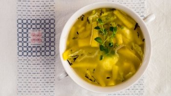 Tuř&iacute;nov&aacute; s polentov&yacute;mi knedl&iacute;čky