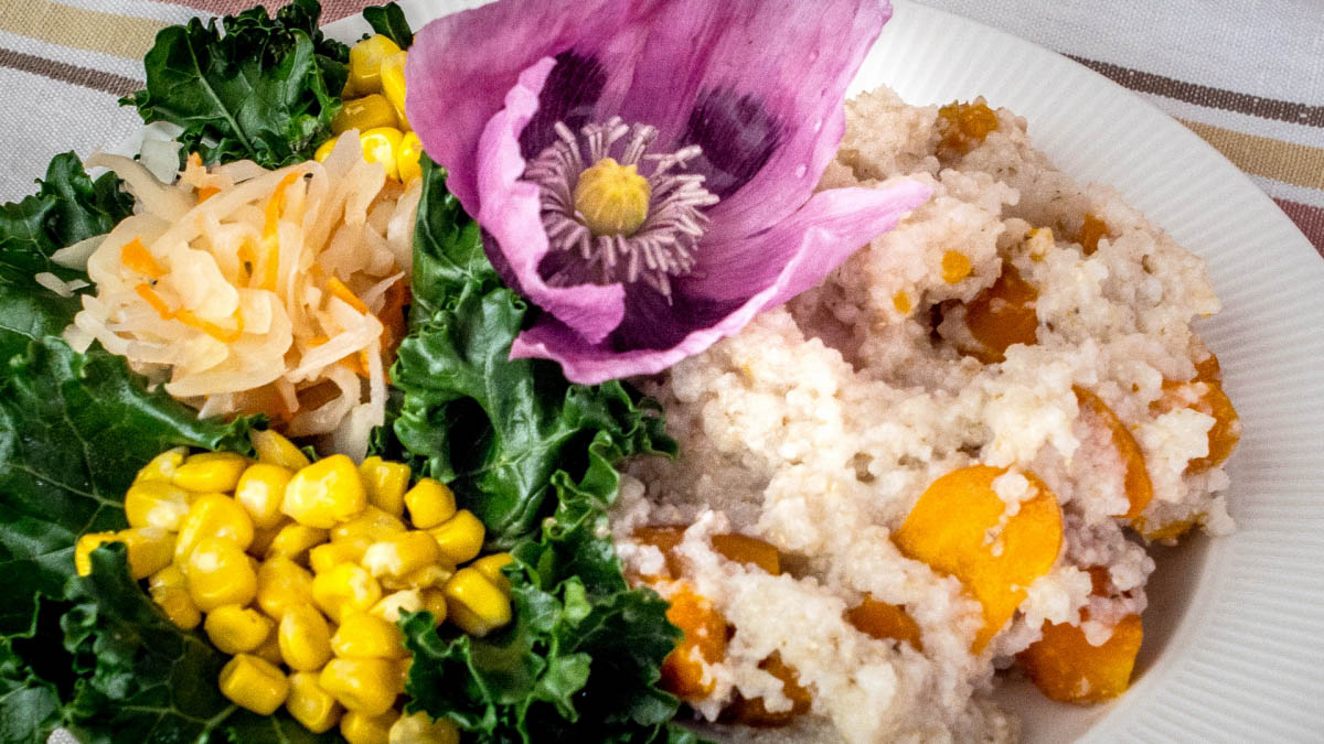 R&yacute;žov&aacute; ka&scaron;e vrstven&aacute; s mrkv&iacute;