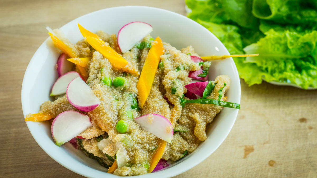 Amarantov&aacute; ka&scaron;e s čerstvou zeleninou