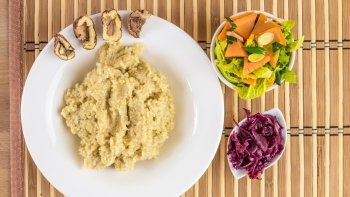 Jaheln&aacute; ka&scaron;e s pečen&yacute;mi ka&scaron;tany