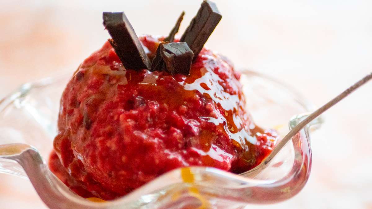 Dom&aacute;c&iacute; zmrzlina ze zahrady