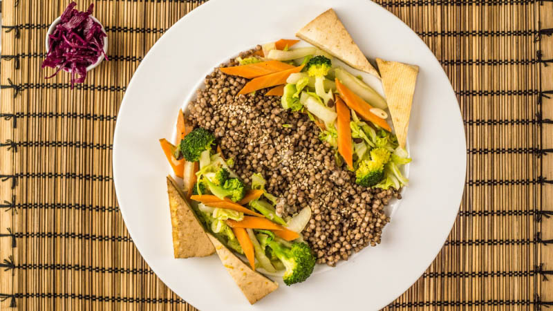 Pohanka s b&iacute;l&yacute;m tofu