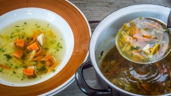 Ryb&iacute; v&yacute;var se zeleninou