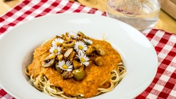 &Scaron;pagety s olivami