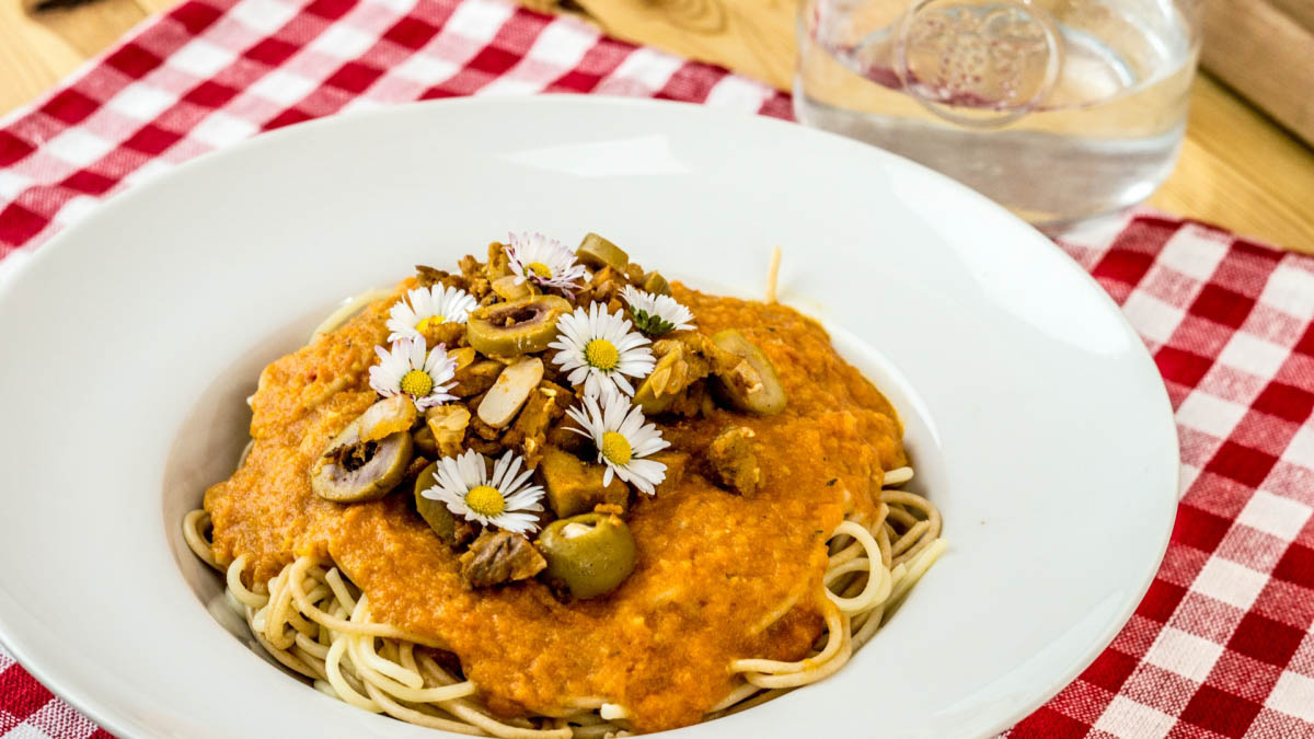 &Scaron;pagety s olivami